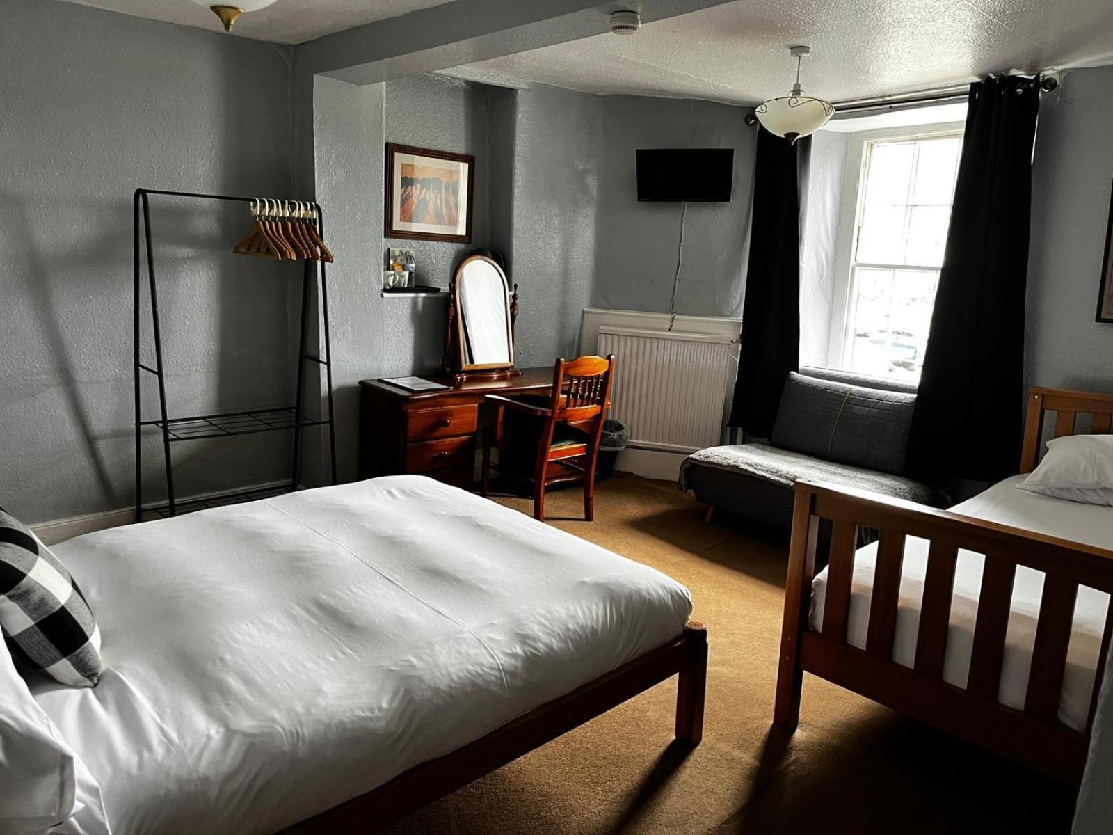Black Bull Hotel Reeth Exterior photo